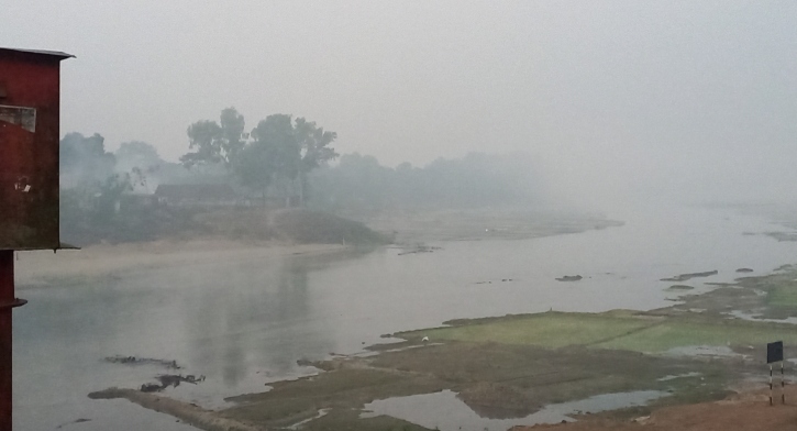ঘন কুয়াশায় ঢাকা পঞ্চগড়, কমলো তাপমাত্রা